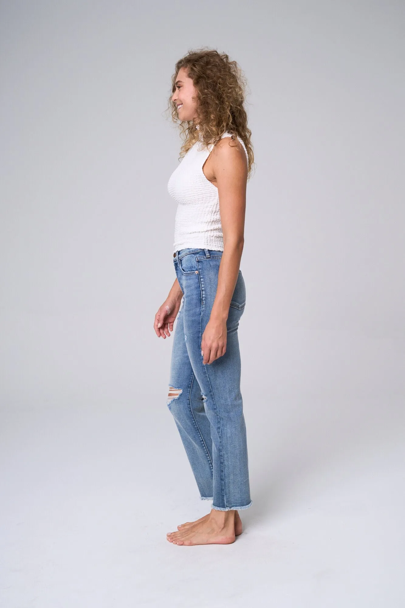 HIGH RISE STRAIGHT LEG ANKLE JEAN WITH FRAY HEM / SP-P11991