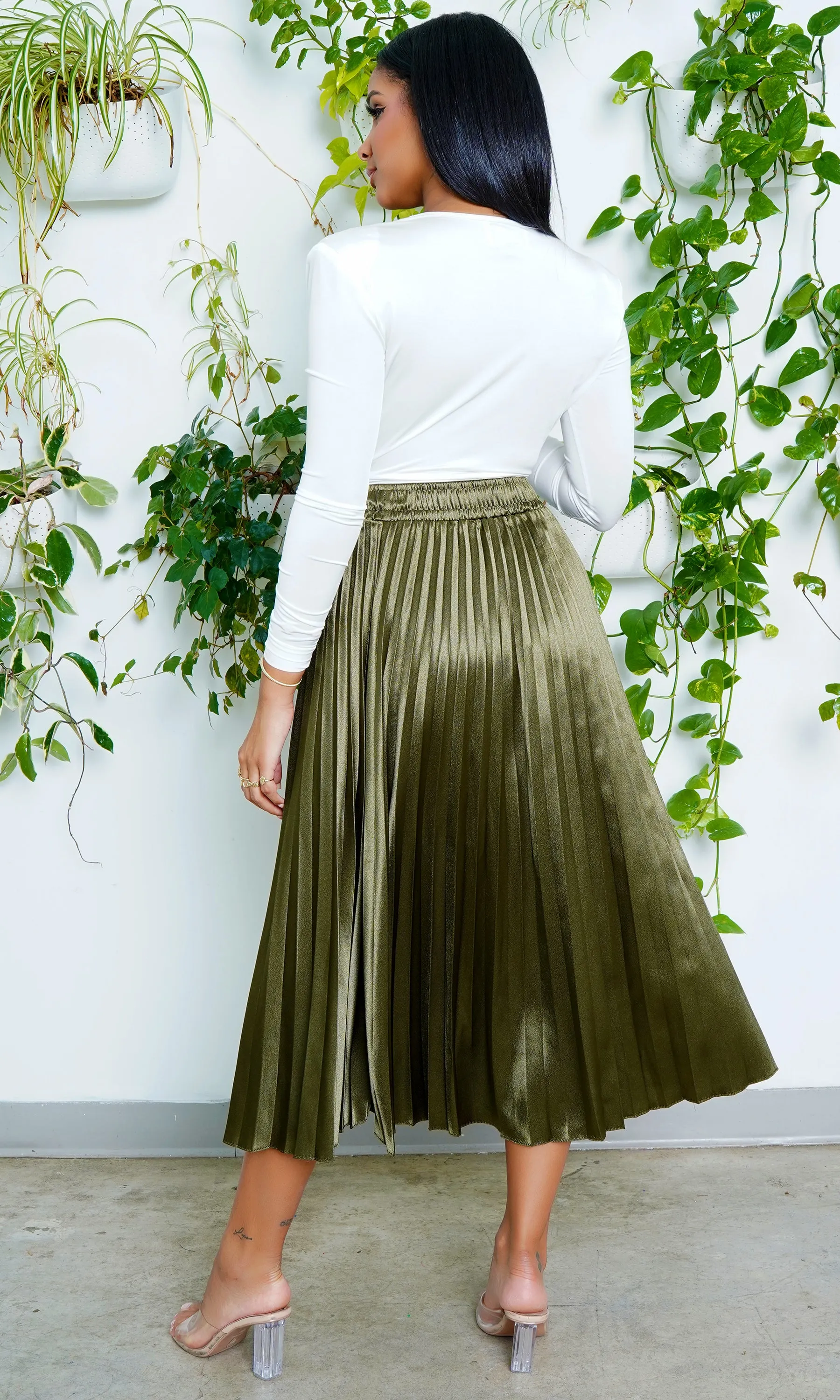 Oh So Pretty Perfect Pleated Skirt-Olive FINAL SALE